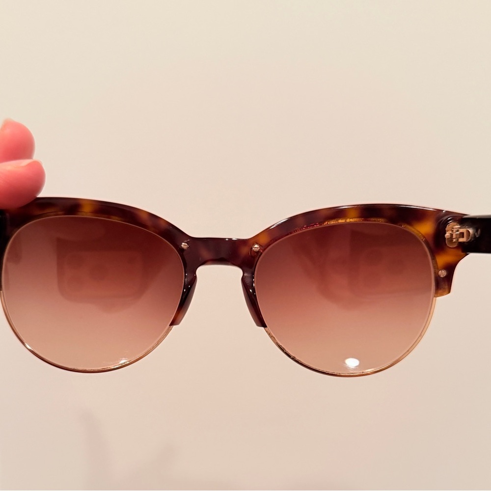 Stella McCartney - Brown Tortoise Round Sunglasses - Picture 6 of 6